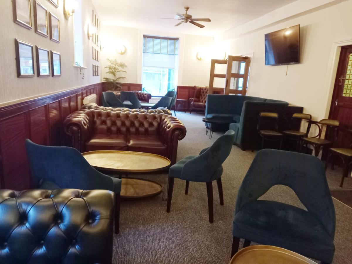 Royal Sportsman Hotel Porthmadog Dış mekan fotoğraf